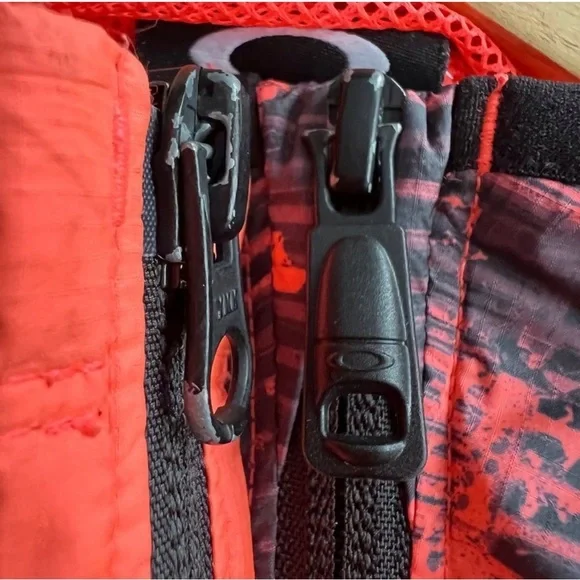 Oakley Lightweight Jacket - Picture 6 of 6